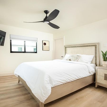 North Naples Black Vanilla - Stylish Symphony 3Miles Downtown מראה חיצוני תמונה